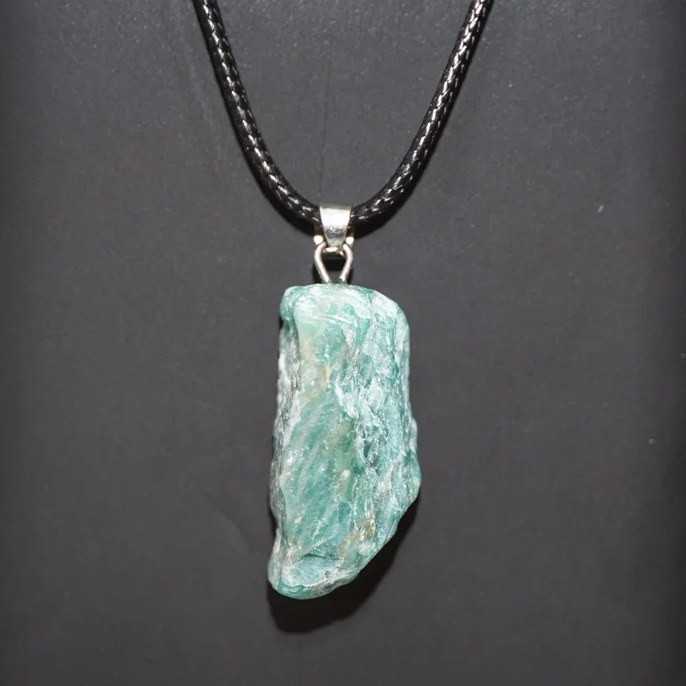 Natural Amethyst Irregular Rough Stone Pendant Clavicle Transparent Quartz Lady Fashion Jewelry Healing Lucky Necklace Gift